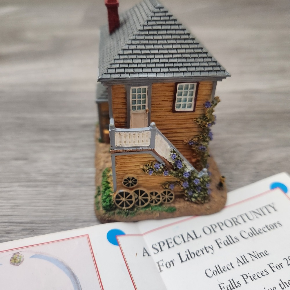 Vintage International Resourcing Village Buildings Set of 3 Collectible - Picture 11 of 15